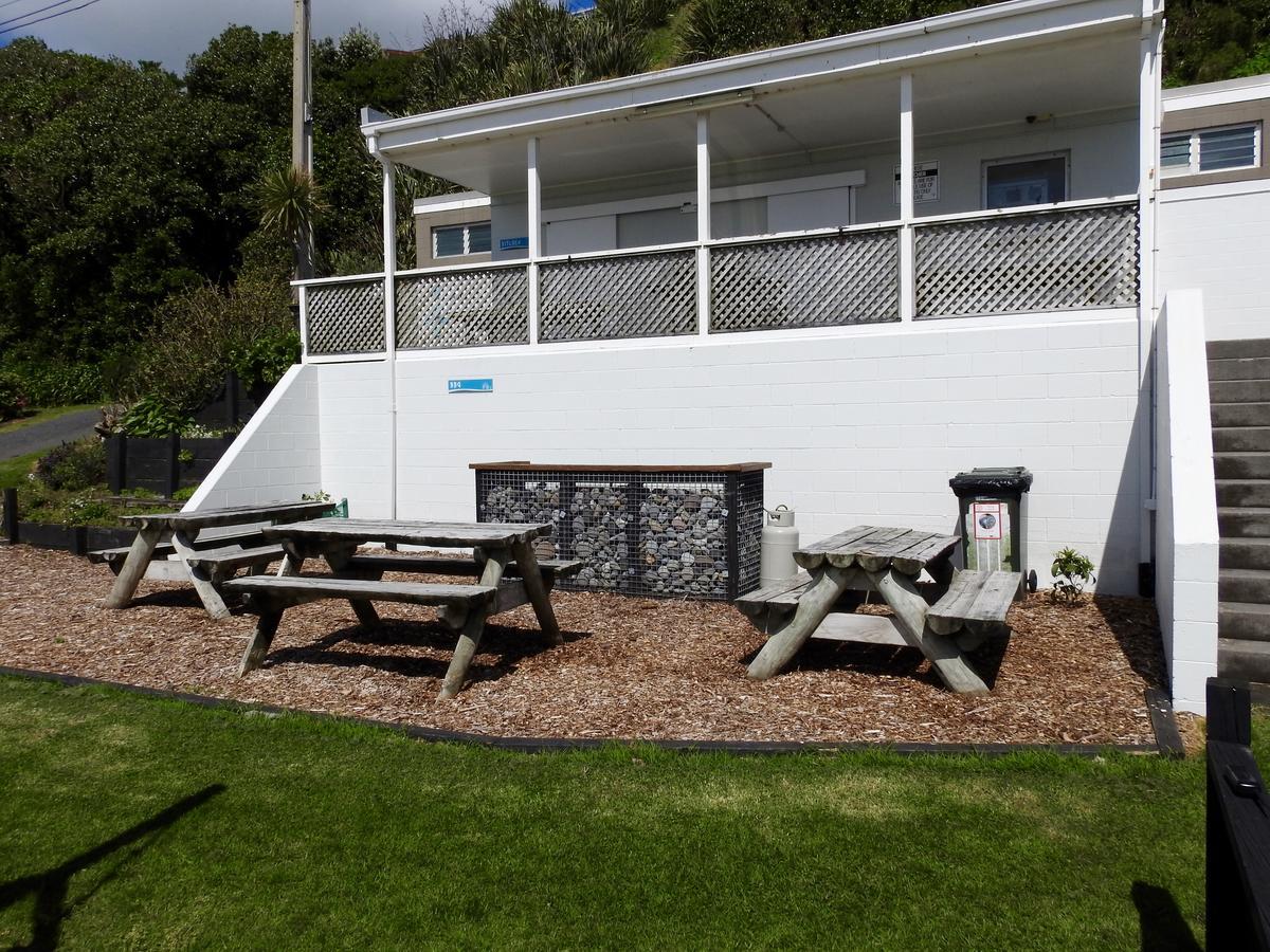 Oakura Beach Holiday Park Exterior photo