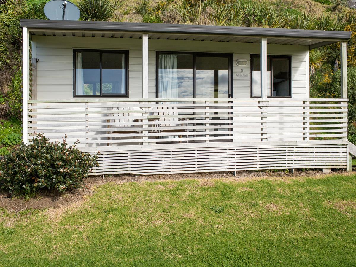 Oakura Beach Holiday Park Exterior photo